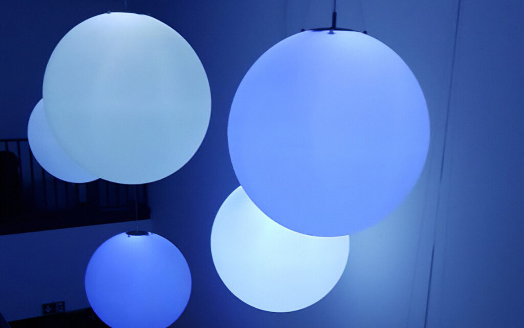 rota-form - rota light - ARICON - SCULPTURAL POLYMER LUMINAIRES - Space - Variations - blue